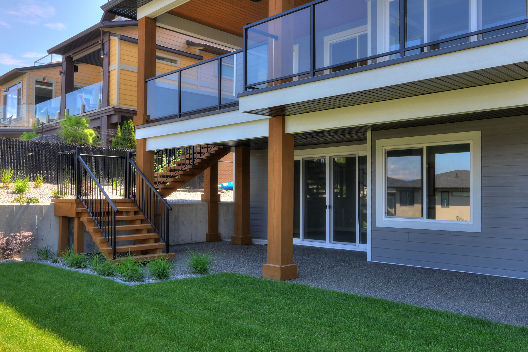Deck and outdoor patio at 462 Rockview Lane in Kelowna, custom home build done by Stark Homes